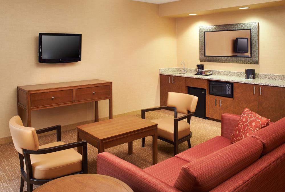 Courtyard Milwaukee Downtown Hotel Ngoại thất bức ảnh