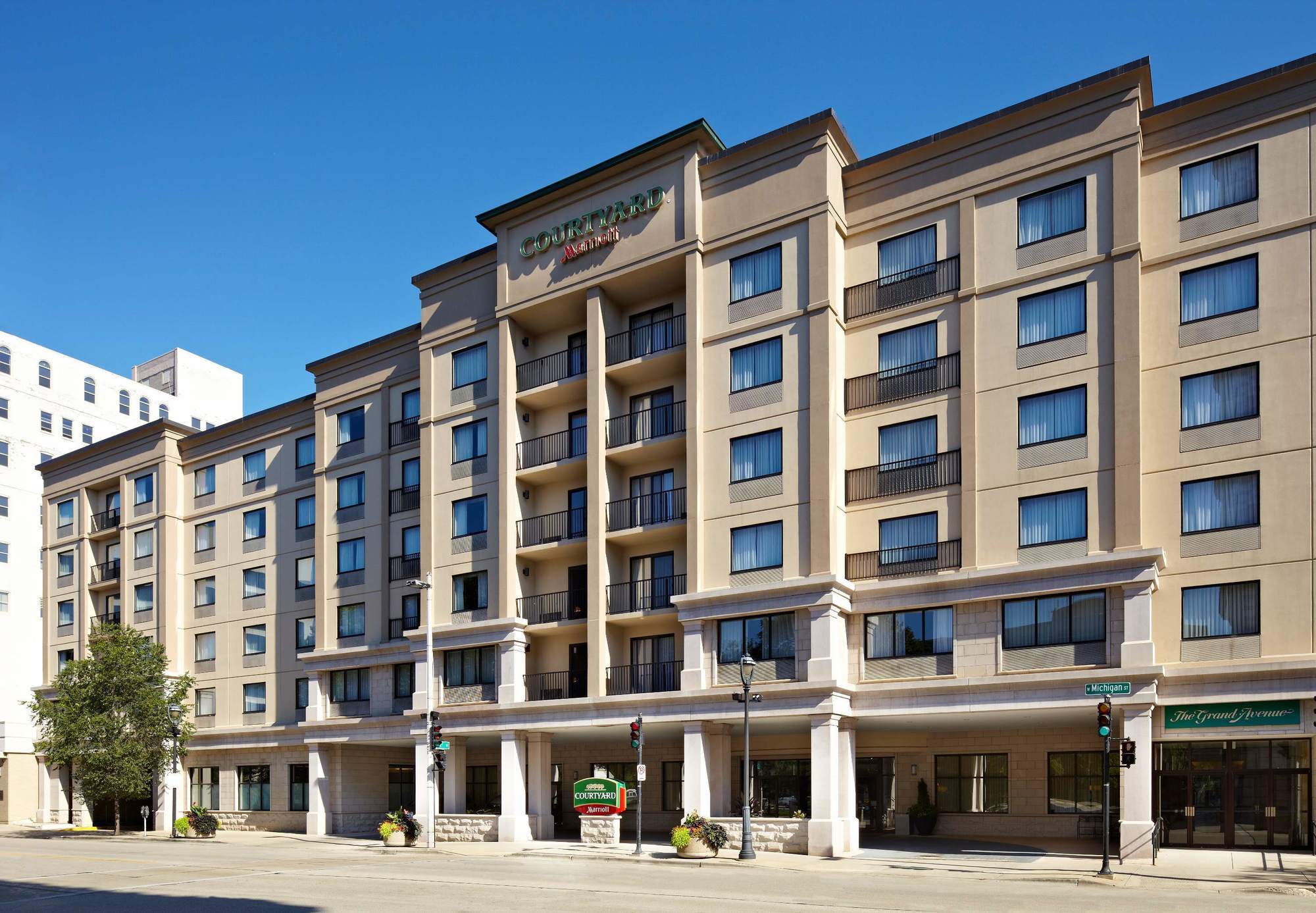 Courtyard Milwaukee Downtown Hotel Ngoại thất bức ảnh