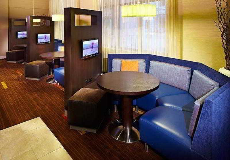 Courtyard Milwaukee Downtown Hotel Ngoại thất bức ảnh